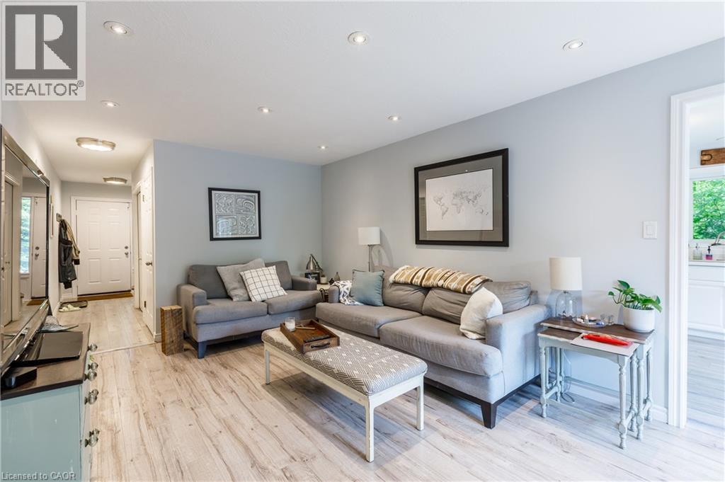 907 DOON VILLAGE Road - 7