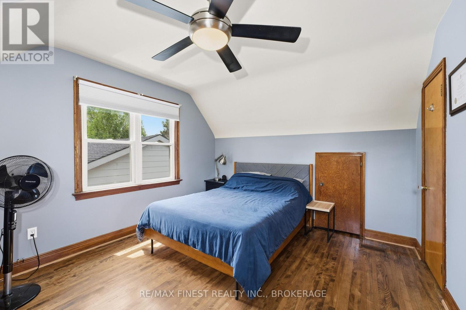 156 FLORENCE STREET - 18