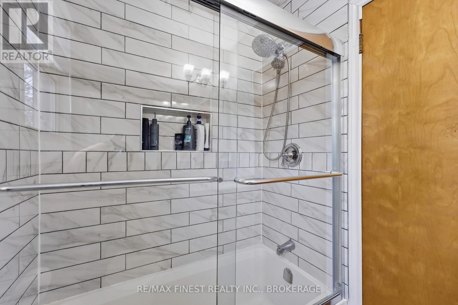 156 FLORENCE STREET - 24