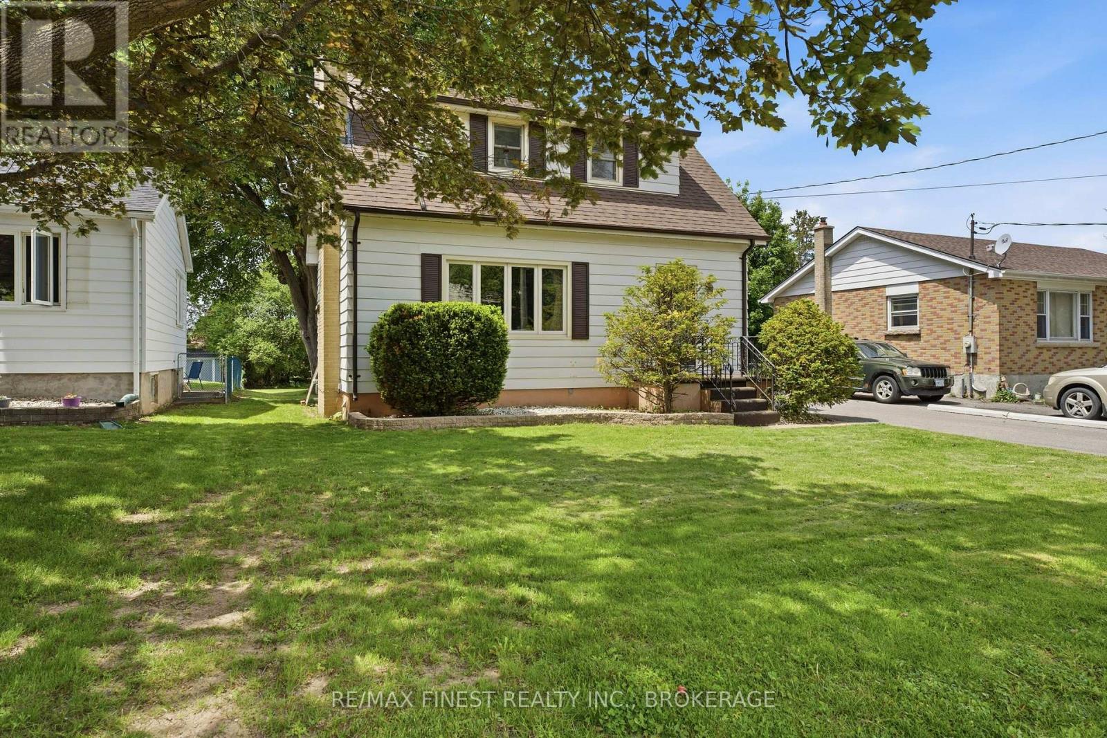 156 FLORENCE STREET - 3