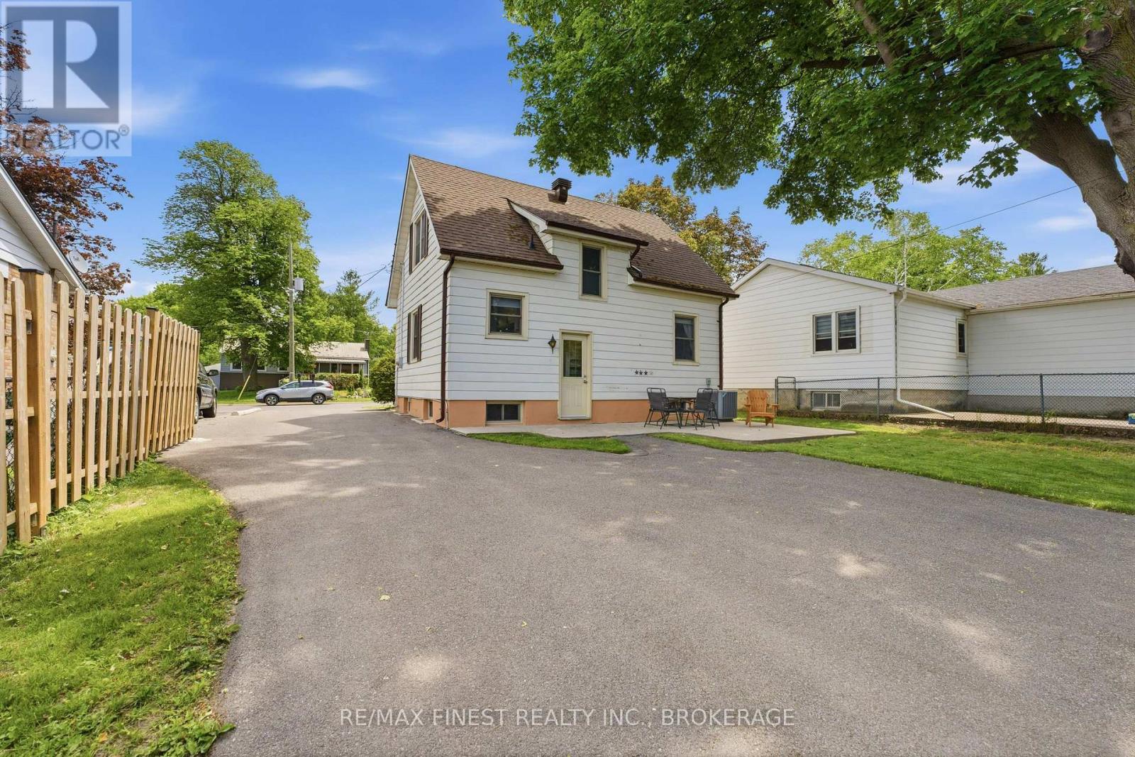 156 FLORENCE STREET - 31