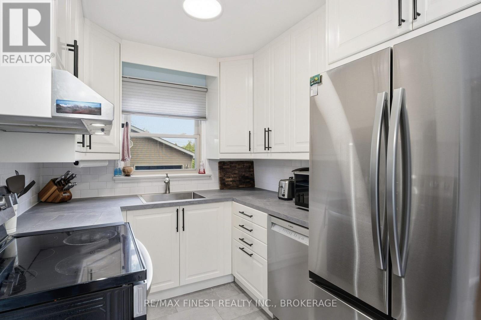 156 FLORENCE STREET - 8