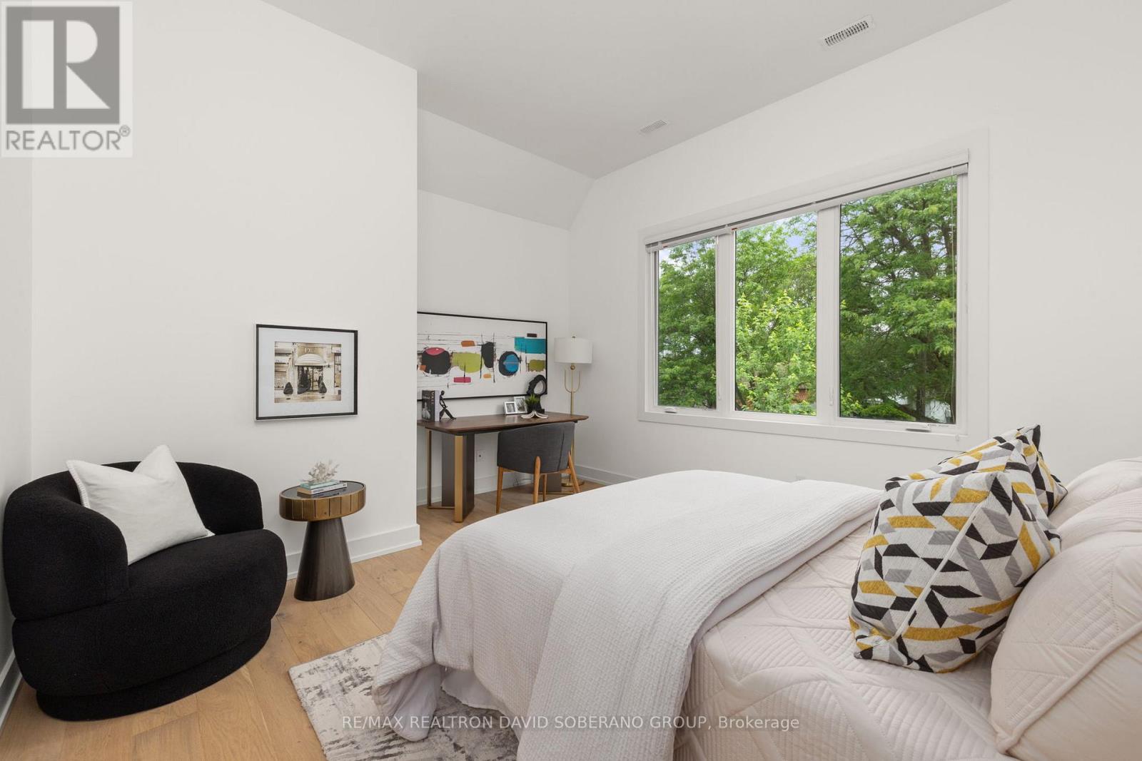 11 BARCLAY ROAD - 18