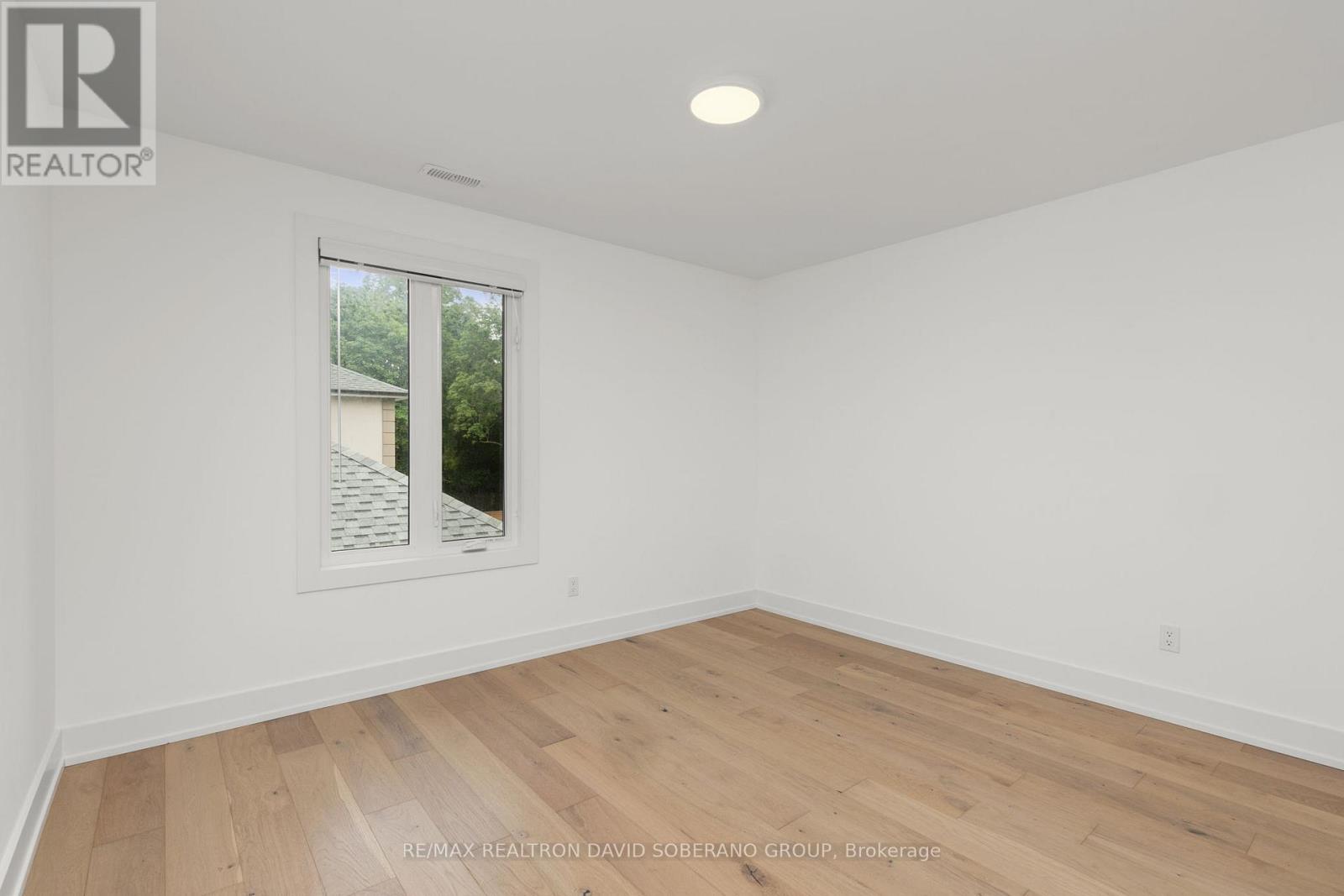 11 BARCLAY ROAD - 23
