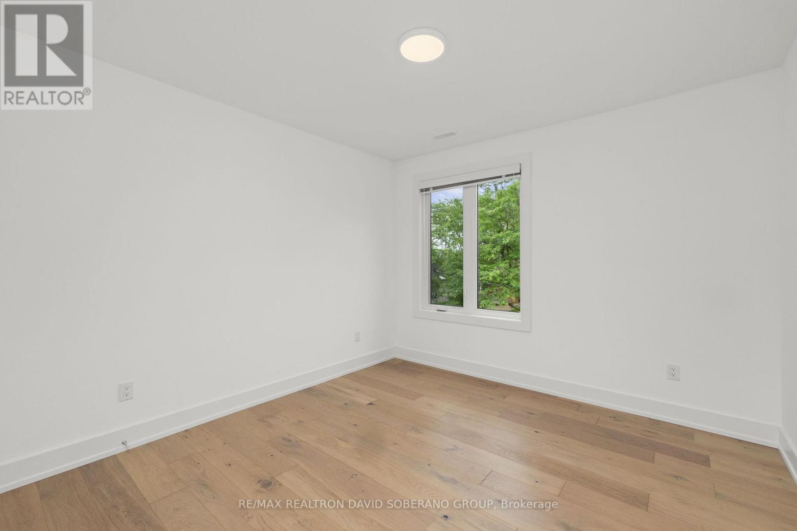 11 BARCLAY ROAD - 21