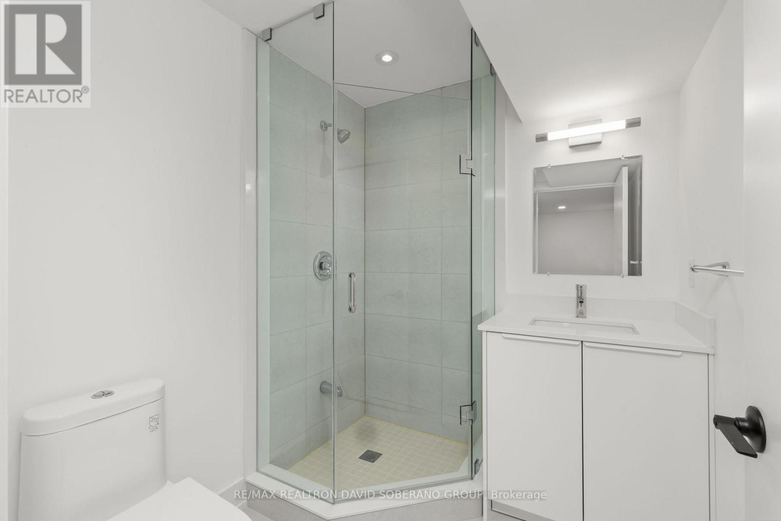 11 BARCLAY ROAD - 35