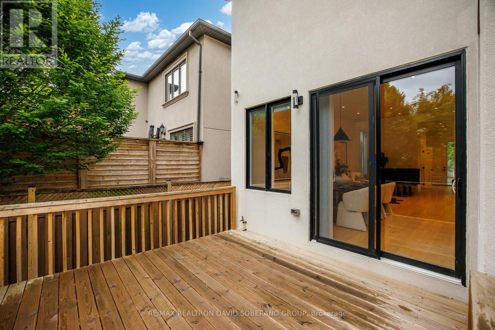 11 BARCLAY ROAD - 40