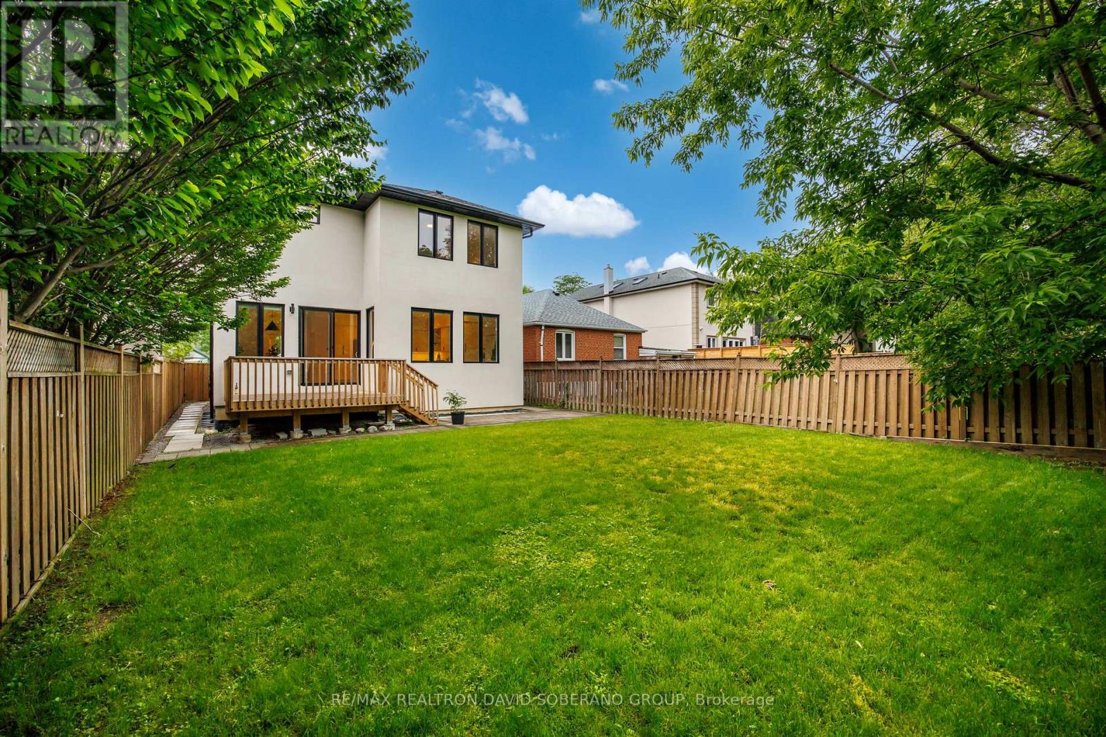 11 BARCLAY ROAD - 44