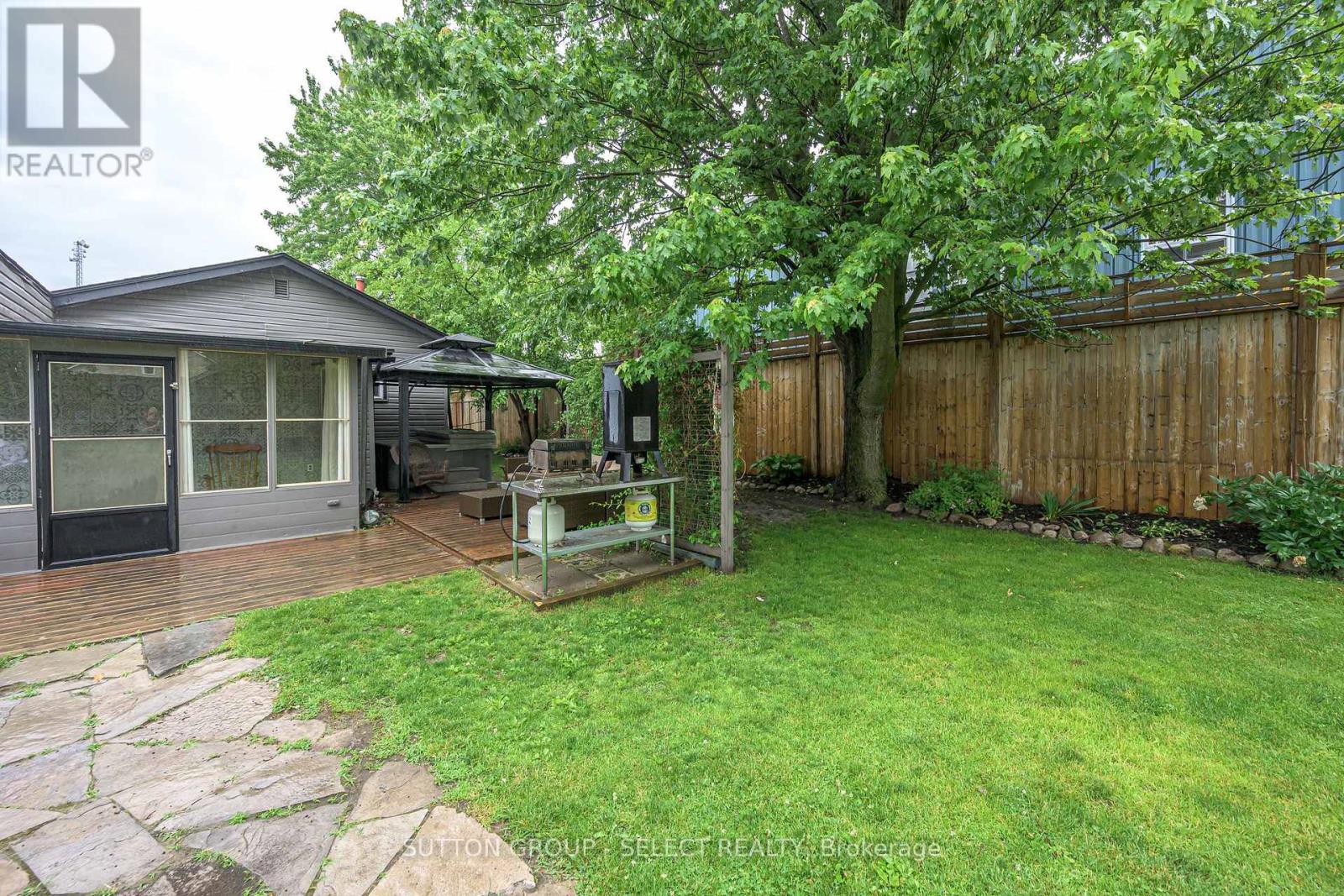 152 ELM STREET - 22