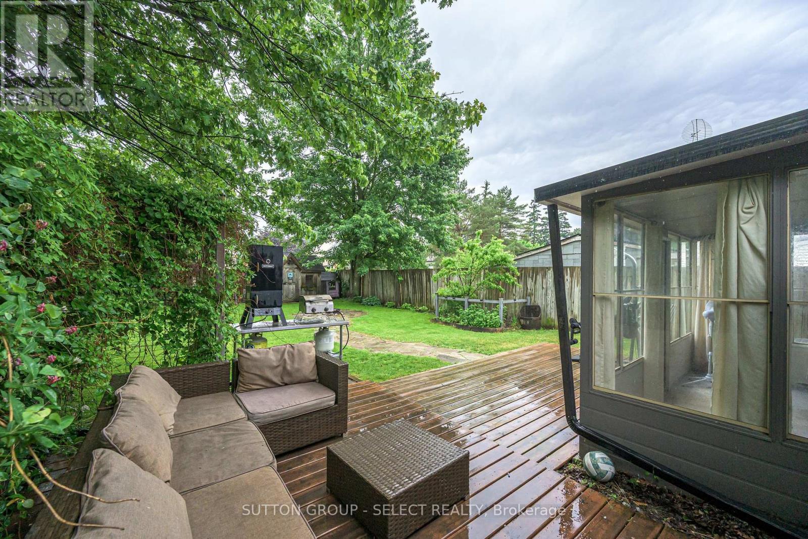 152 ELM STREET - 29