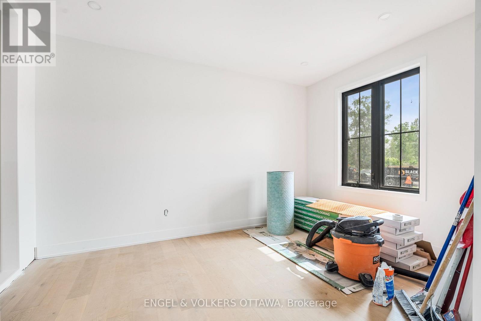 249 CABRELLE PLACE - 10