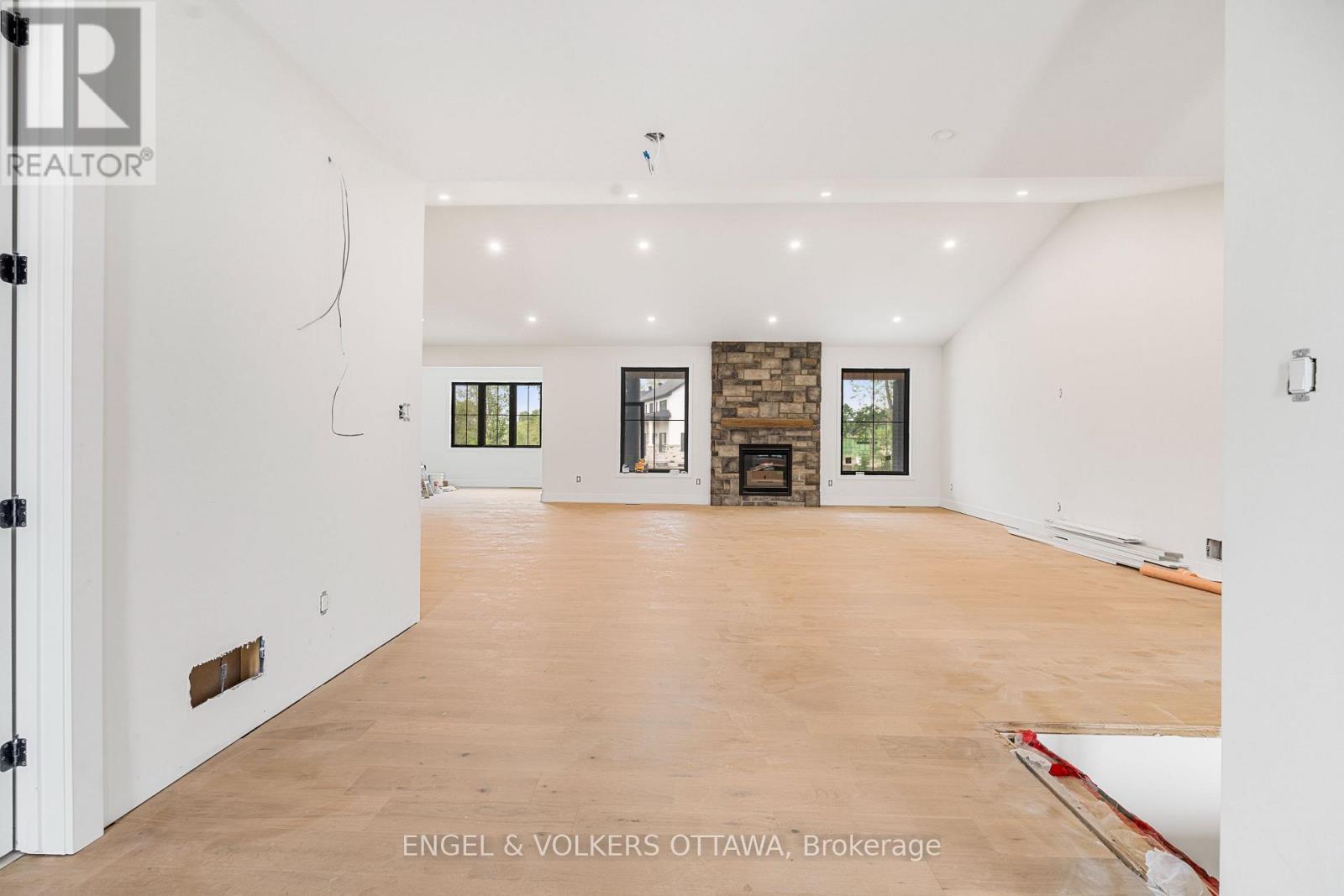249 CABRELLE PLACE - 11