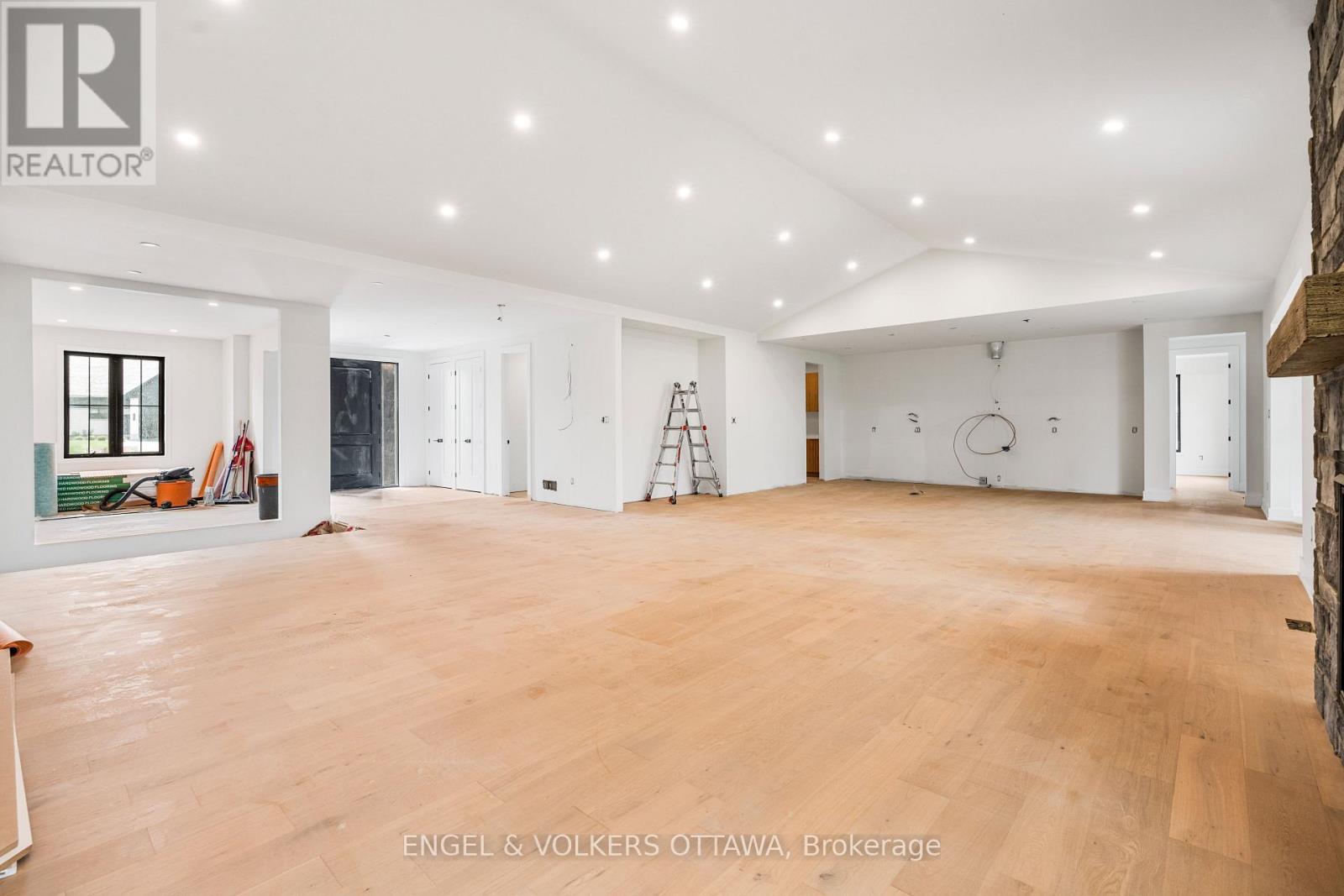 249 CABRELLE PLACE - 14