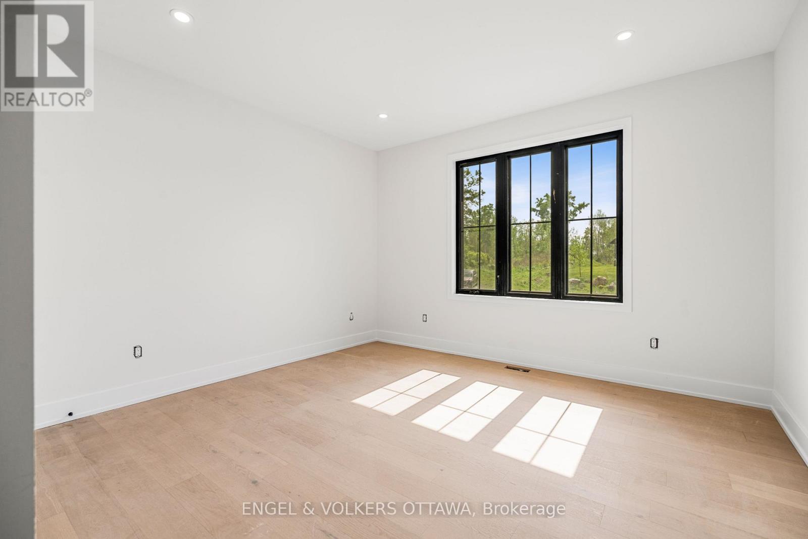 249 CABRELLE PLACE - 17