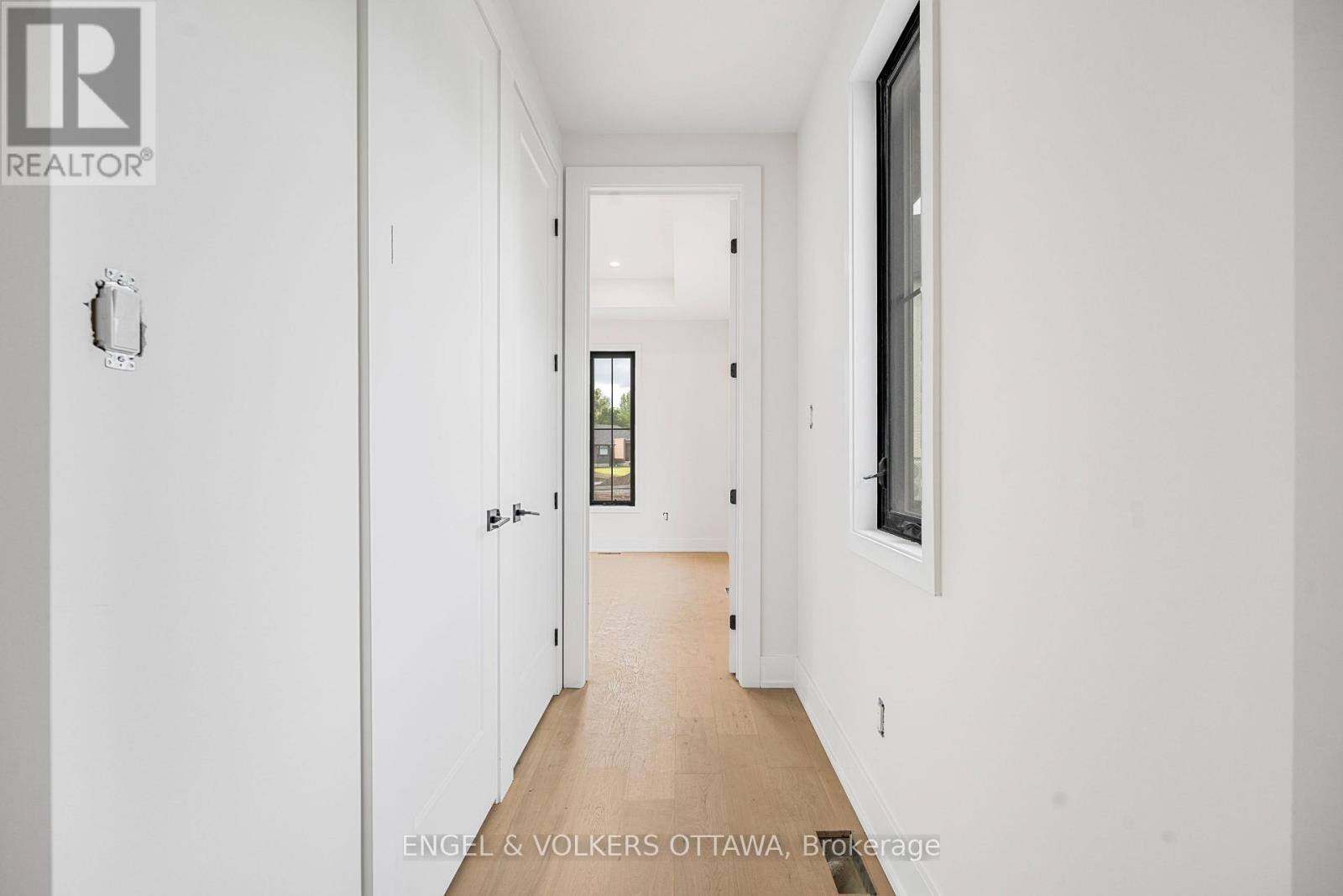 249 CABRELLE PLACE - 23