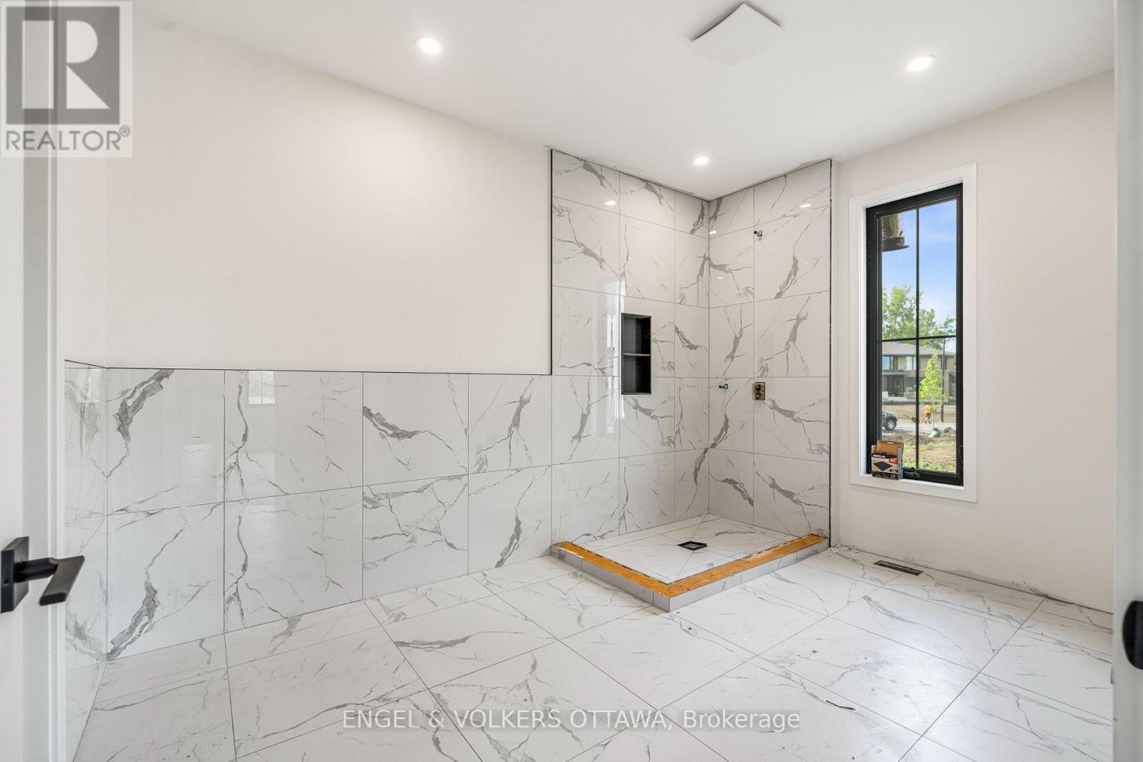 249 CABRELLE PLACE - 26