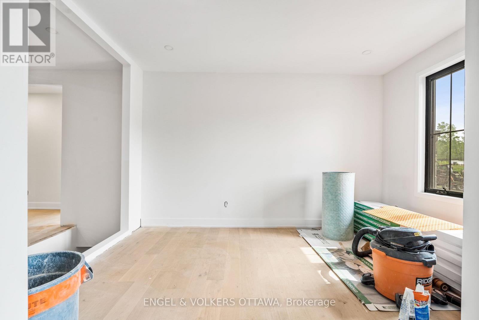 249 CABRELLE PLACE - 9