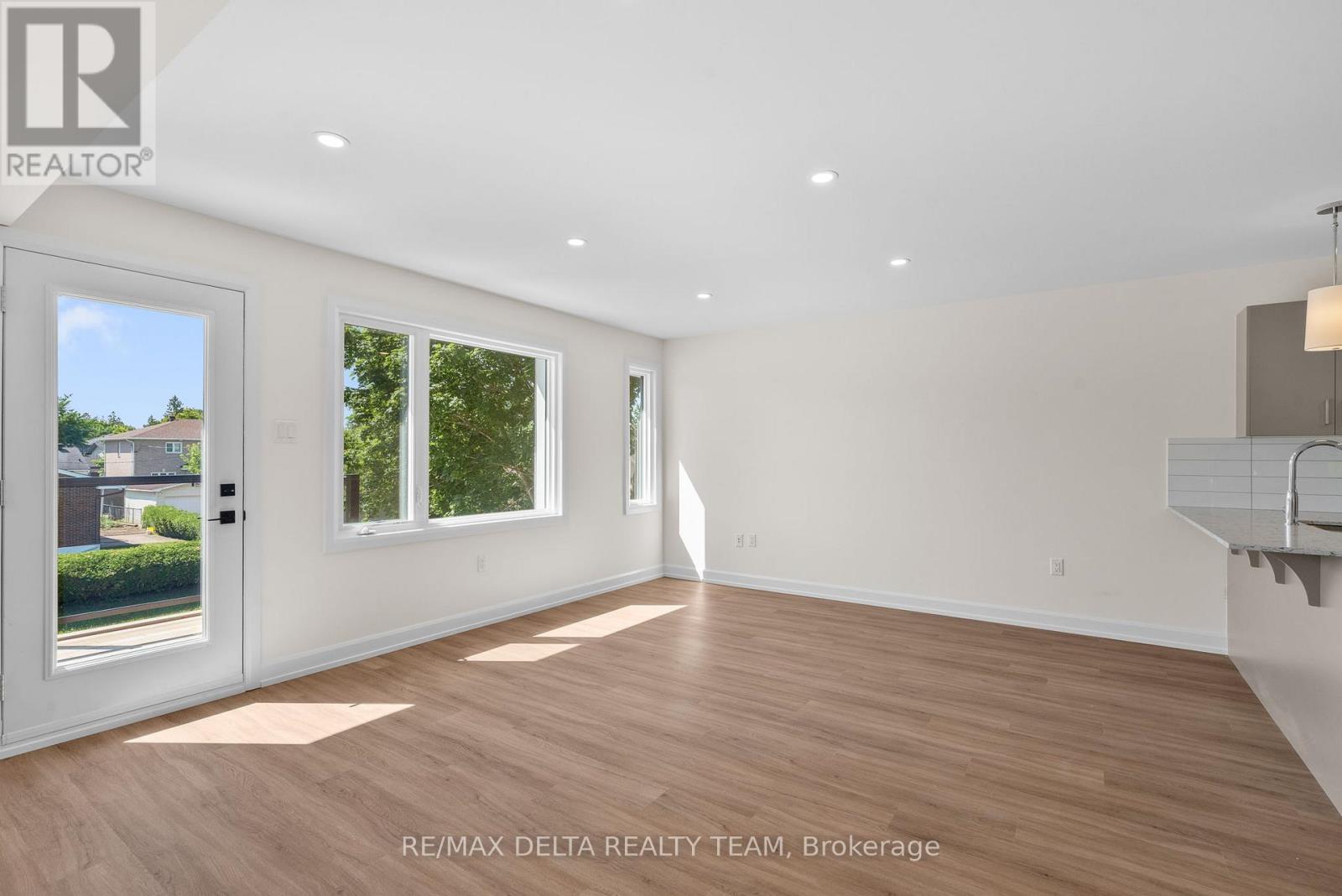 3 Bed, 12 Bath Multi-Family for Sale in Ottawa – 77 GRANTON AVENUE, Ottawa – MLS# X13444086 - Image 17