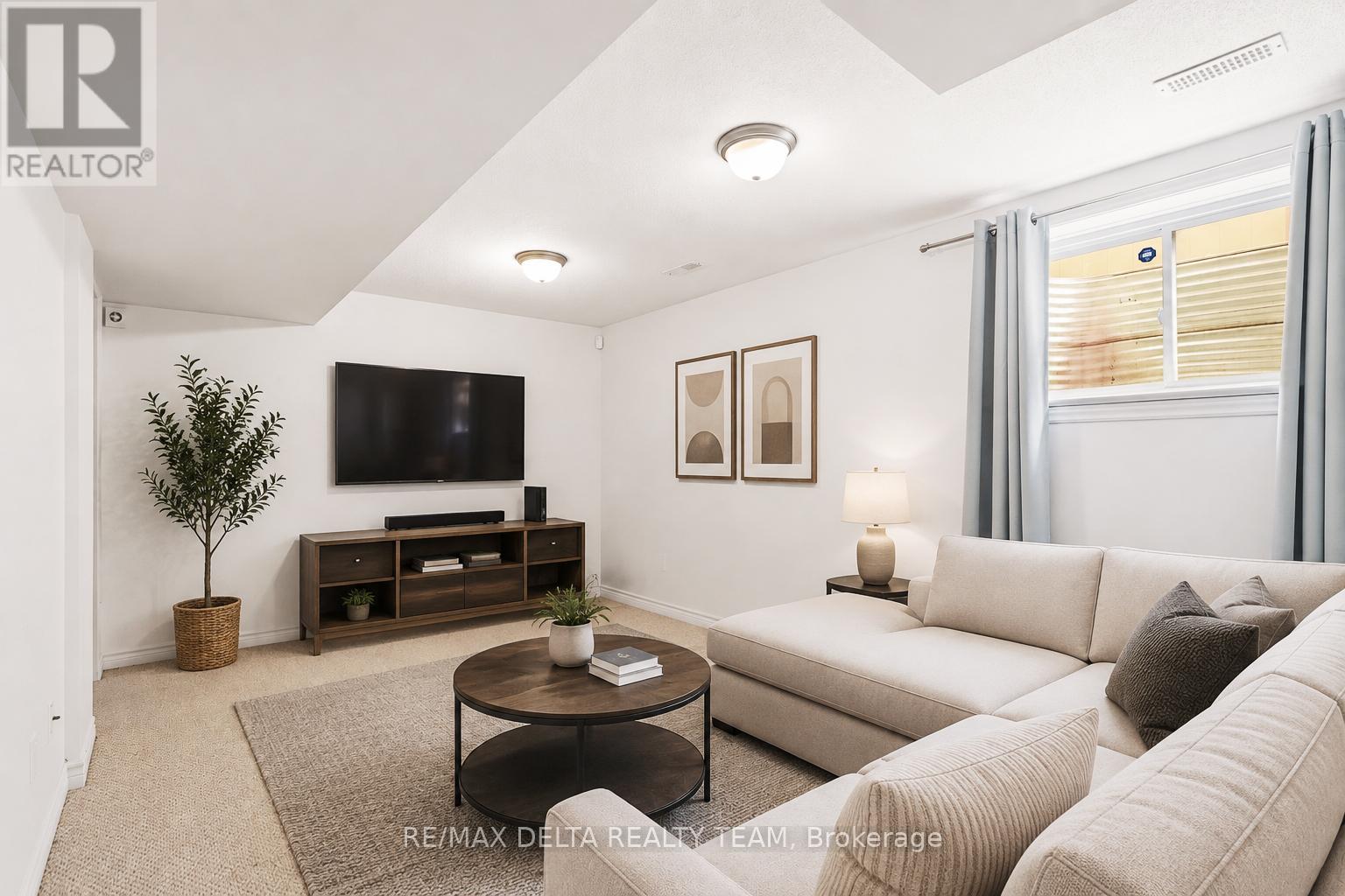 346 FARINCOURT CRESCENT - 18