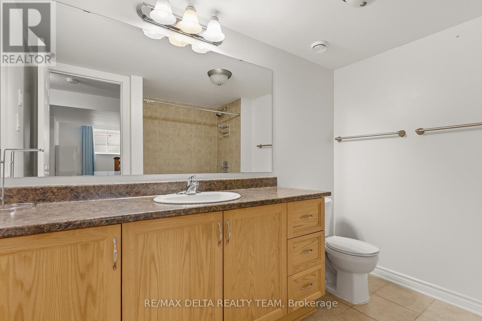 346 FARINCOURT CRESCENT - 22