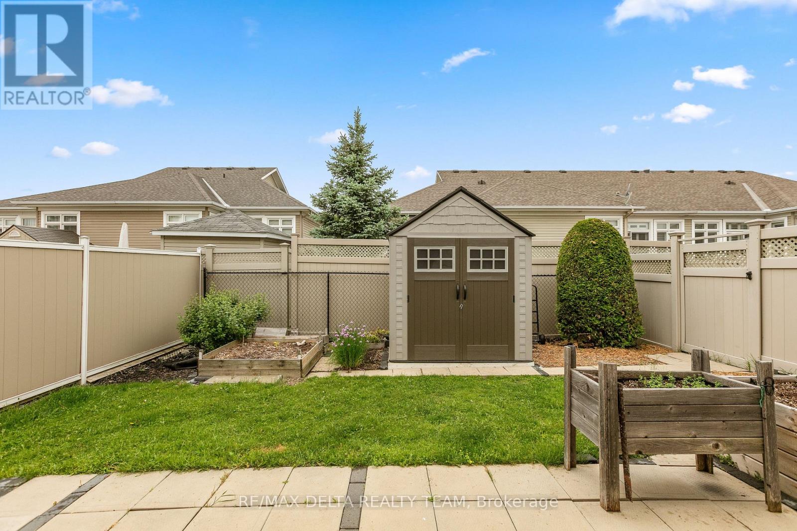 346 FARINCOURT CRESCENT - 27