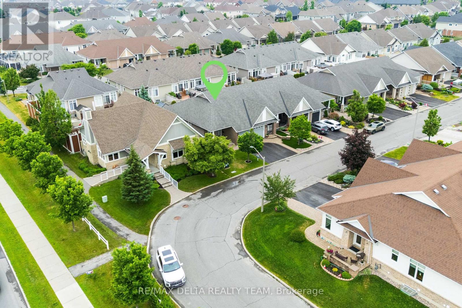 346 FARINCOURT CRESCENT - 30