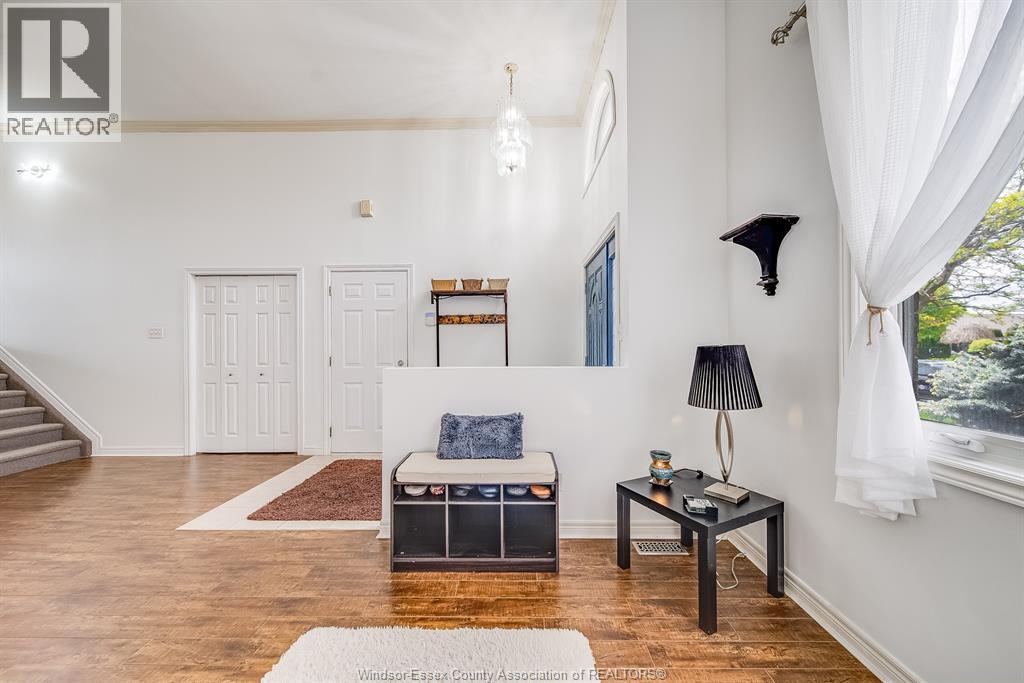 1488 IMPERIAL CRESCENT - 12