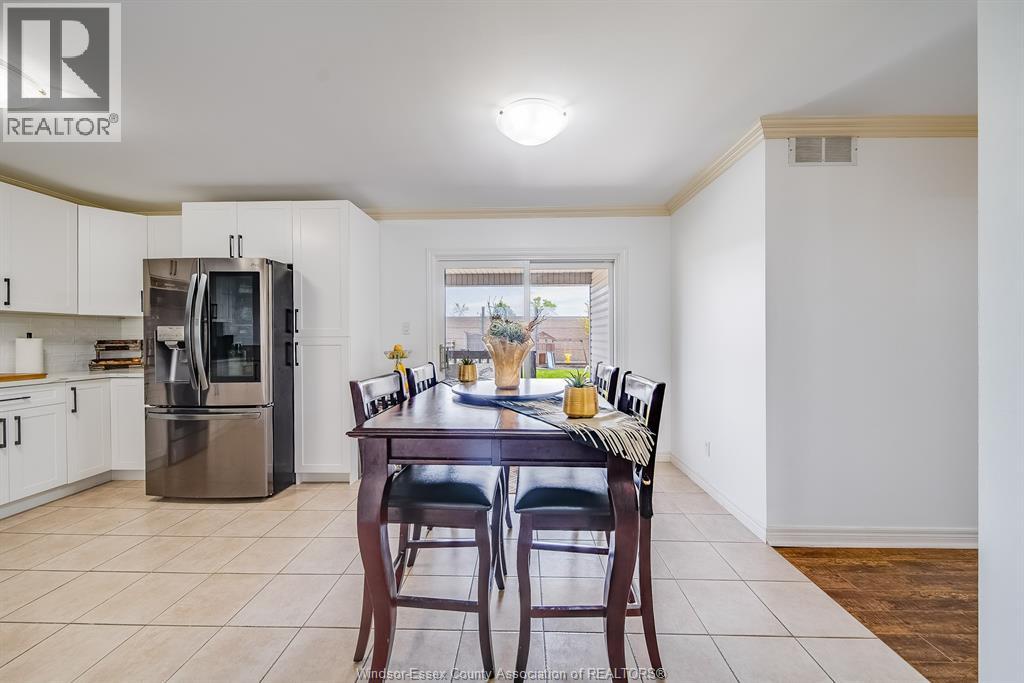 1488 IMPERIAL CRESCENT - 16