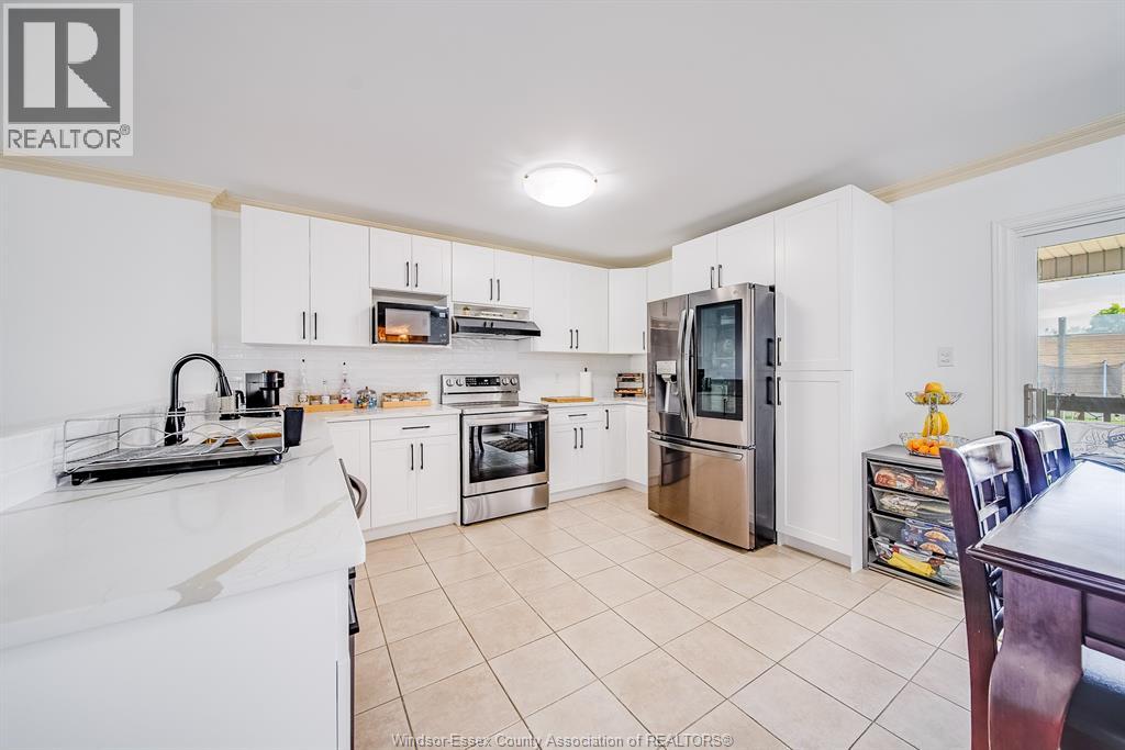 1488 IMPERIAL CRESCENT - 17