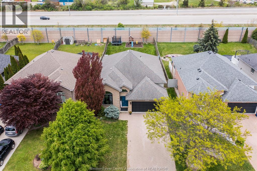 1488 IMPERIAL CRESCENT - 2