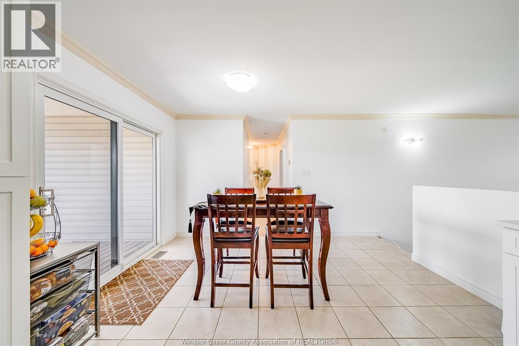 1488 IMPERIAL CRESCENT - 22