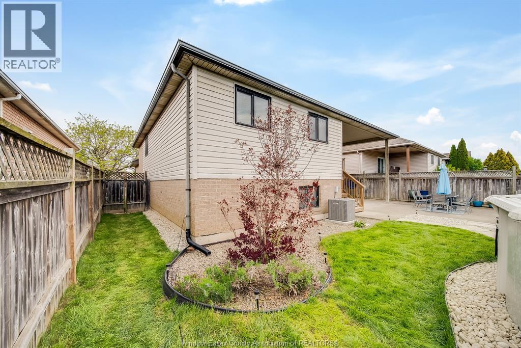 1488 IMPERIAL CRESCENT - 47