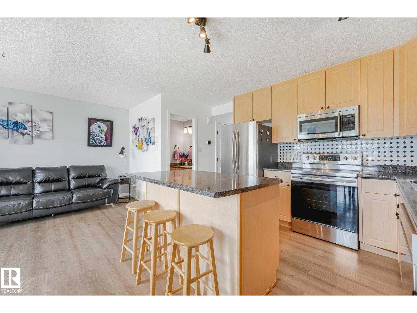 2921 23 ST NW - 19