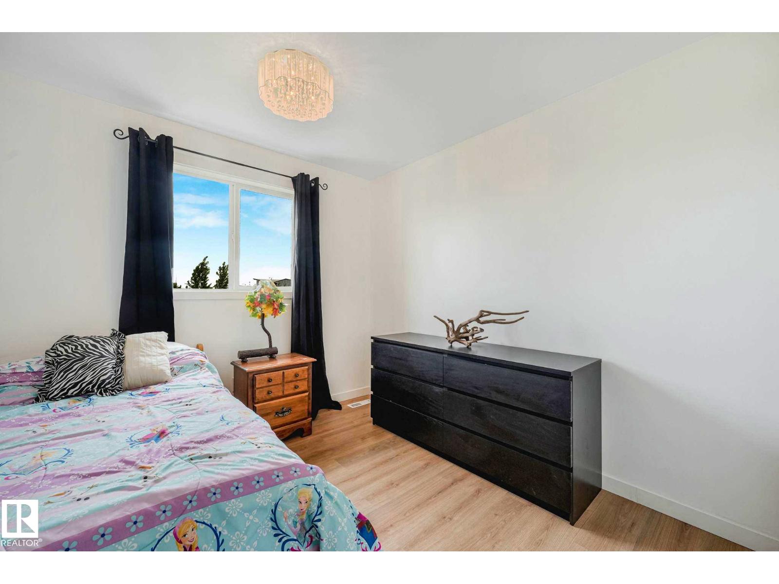 2921 23 ST NW - 40