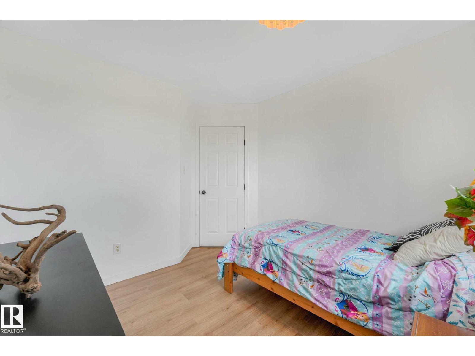 2921 23 ST NW - 41