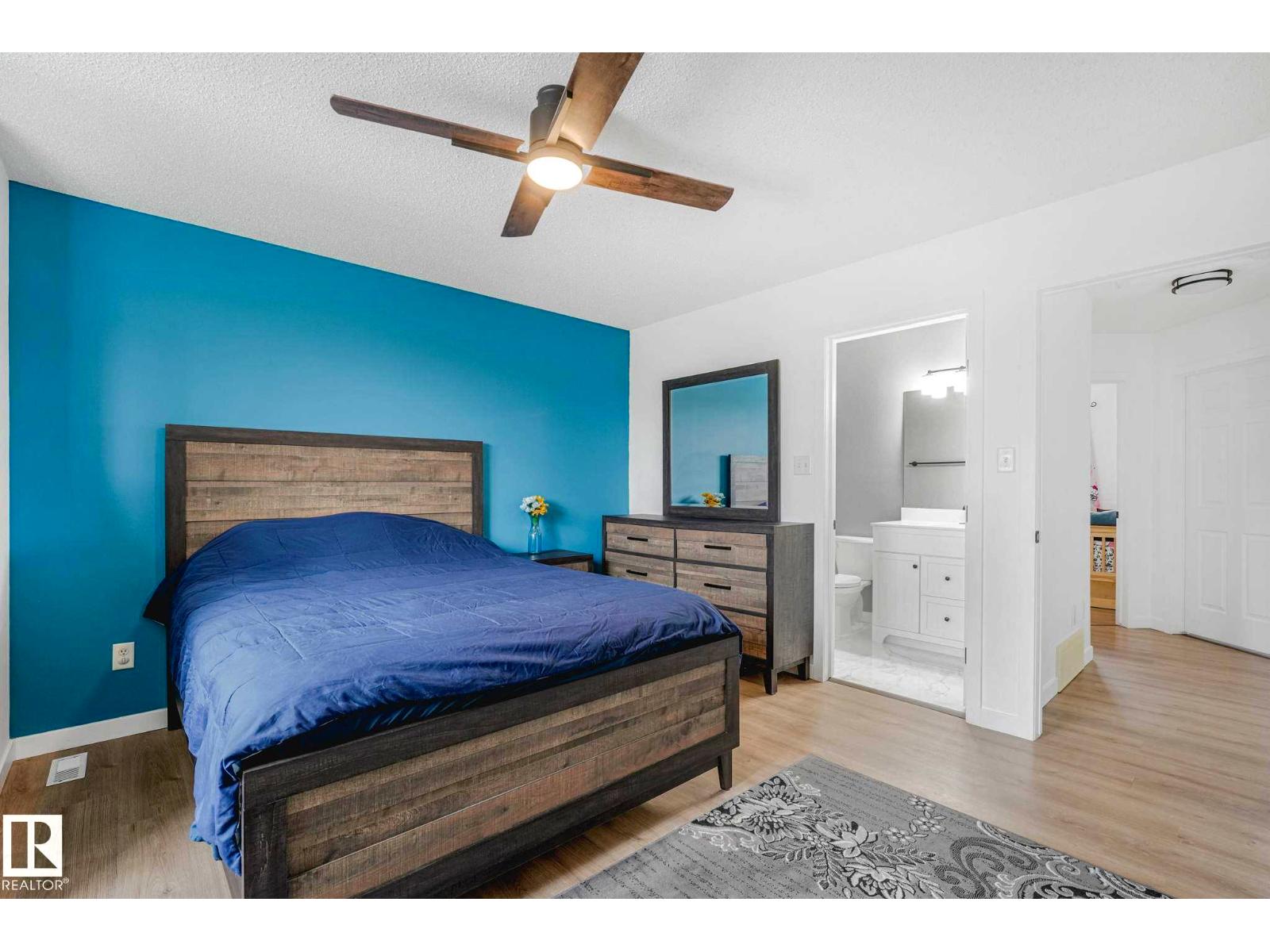 2921 23 ST NW - 32