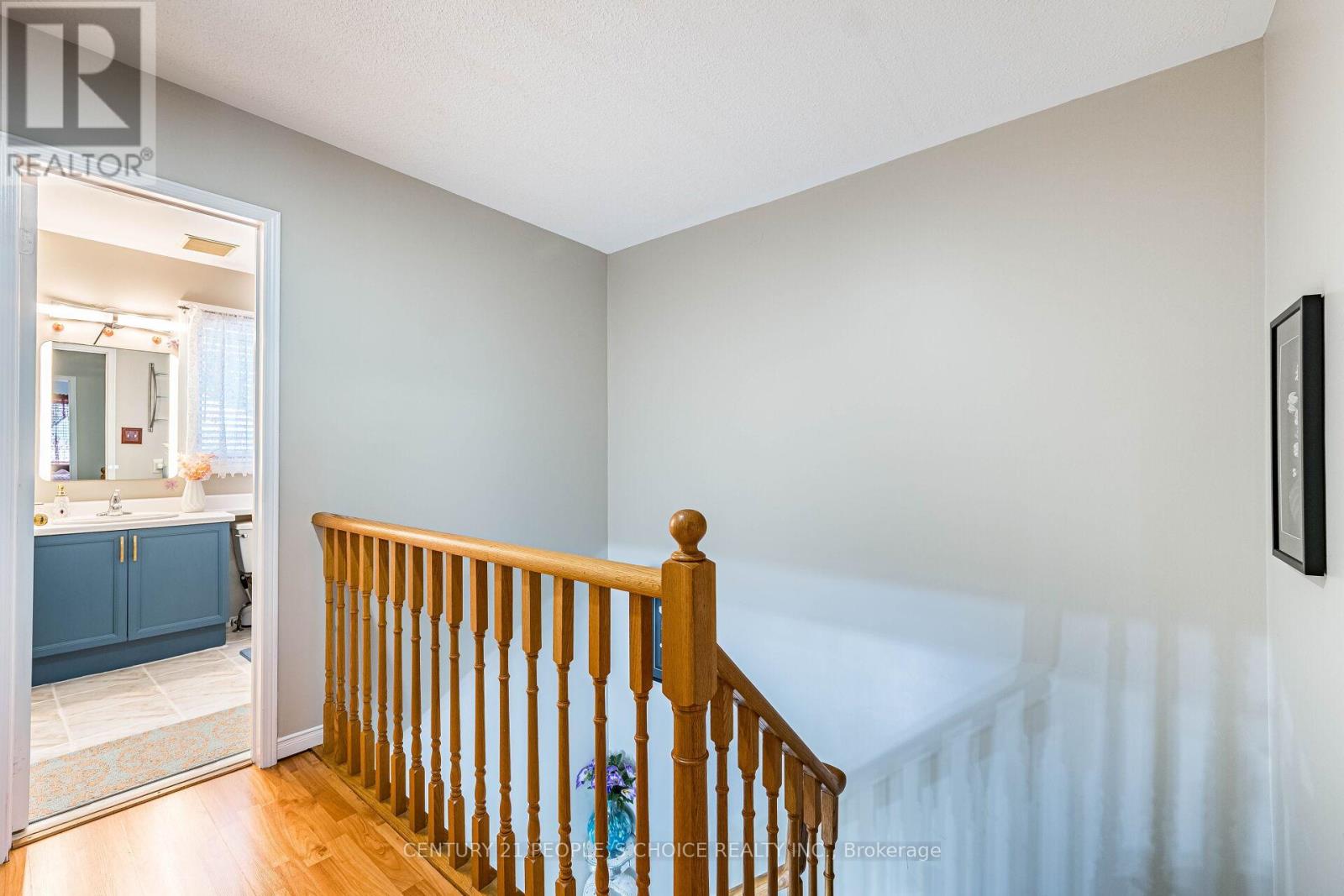76 WICKSTEAD COURT - 21