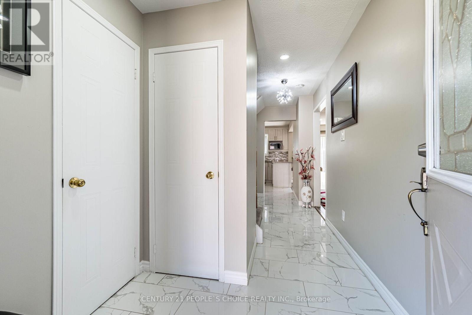 76 WICKSTEAD COURT - 3