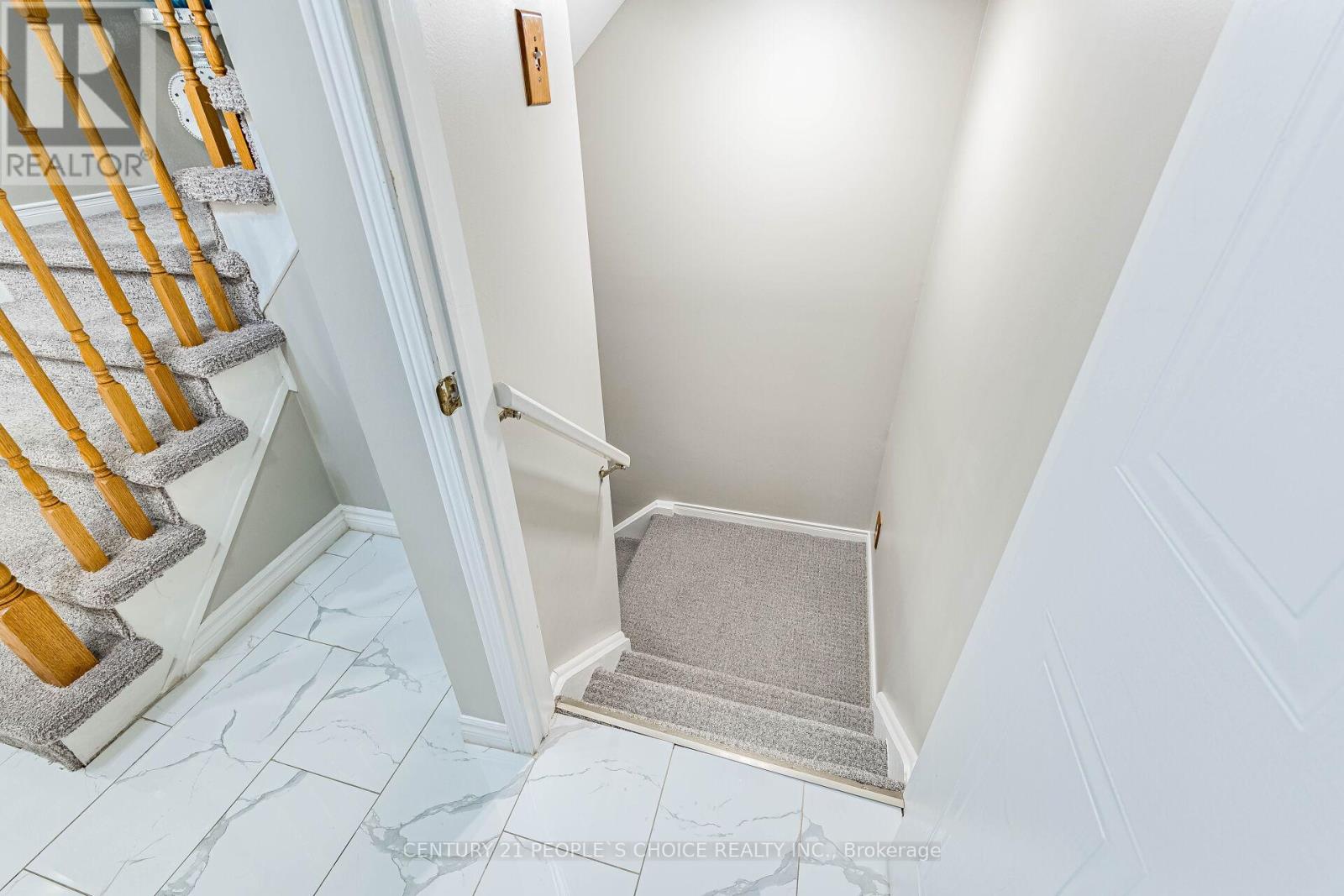 76 WICKSTEAD COURT - 31