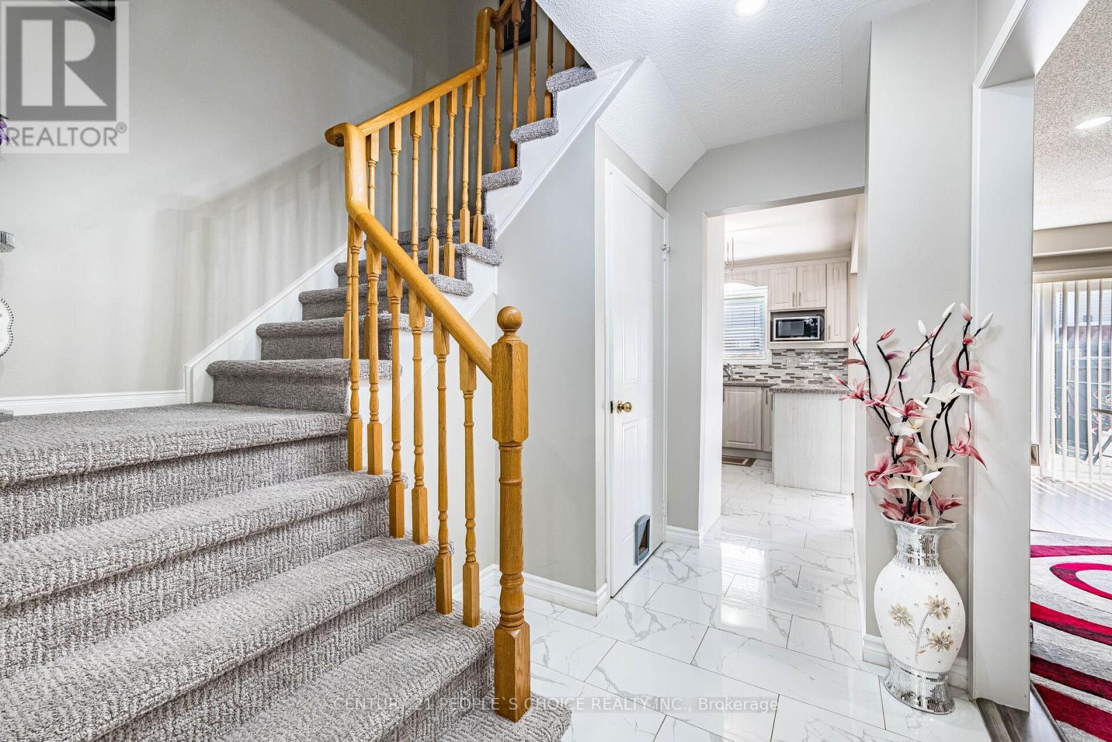 76 WICKSTEAD COURT - 6