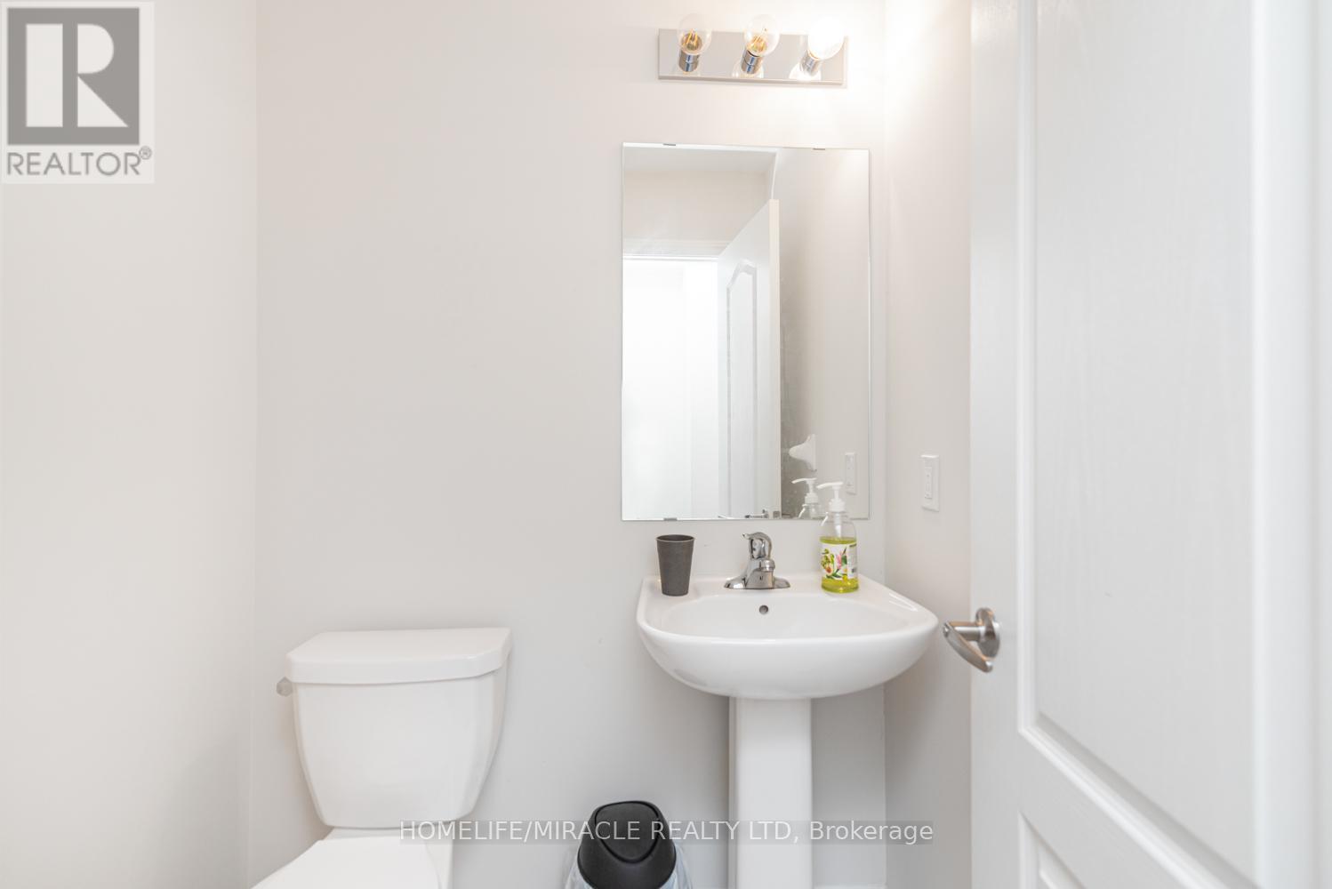 82 BAKER STREET - 11