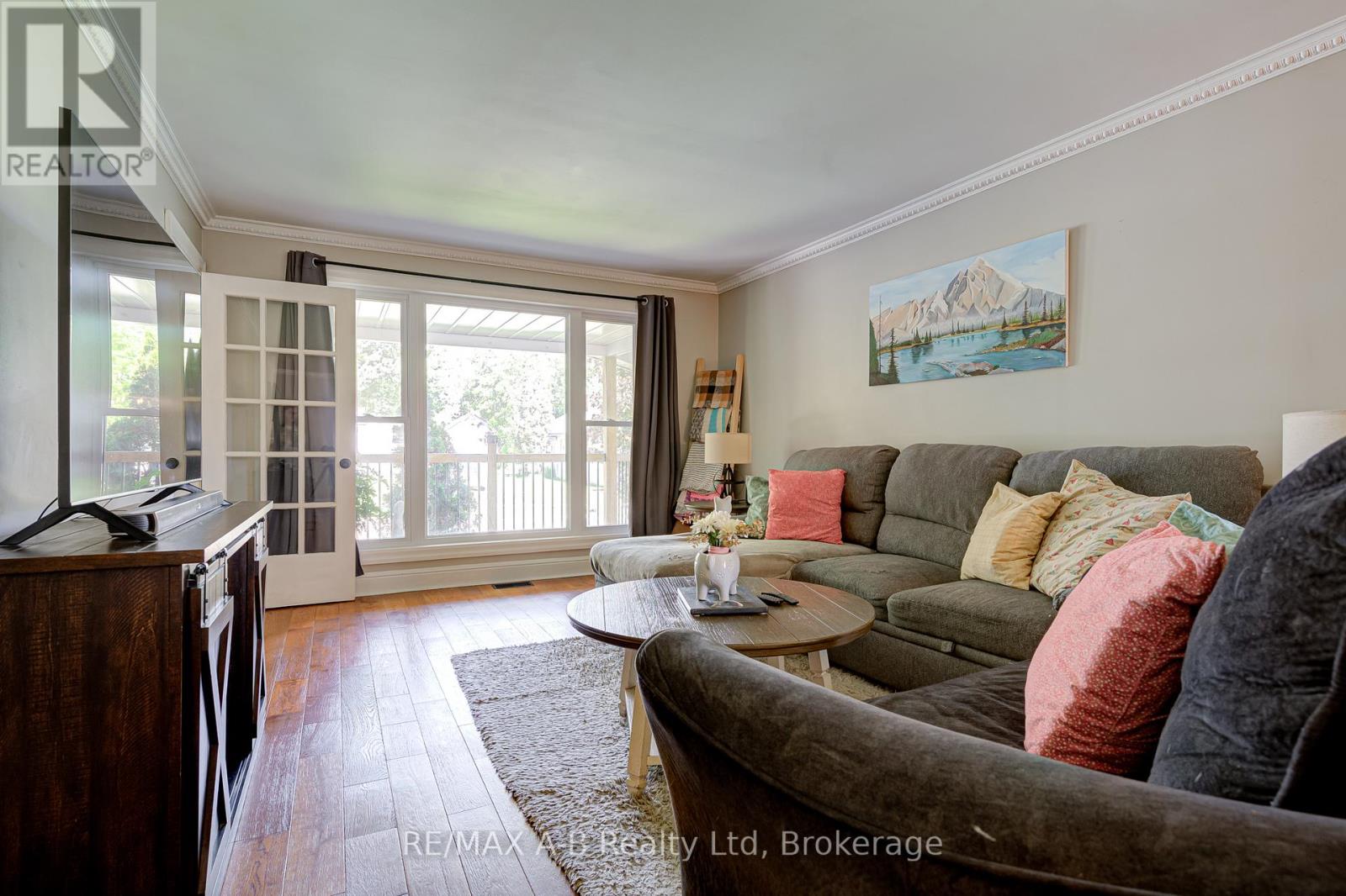 243 KING STREET - 11