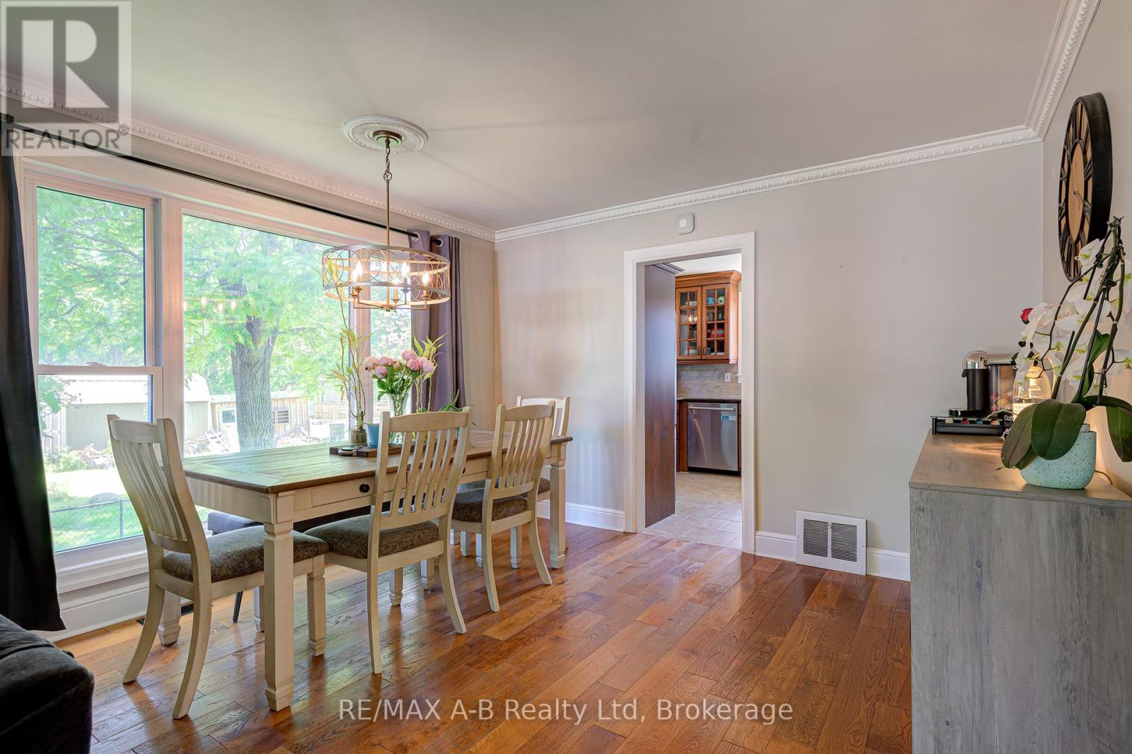 243 KING STREET - 12