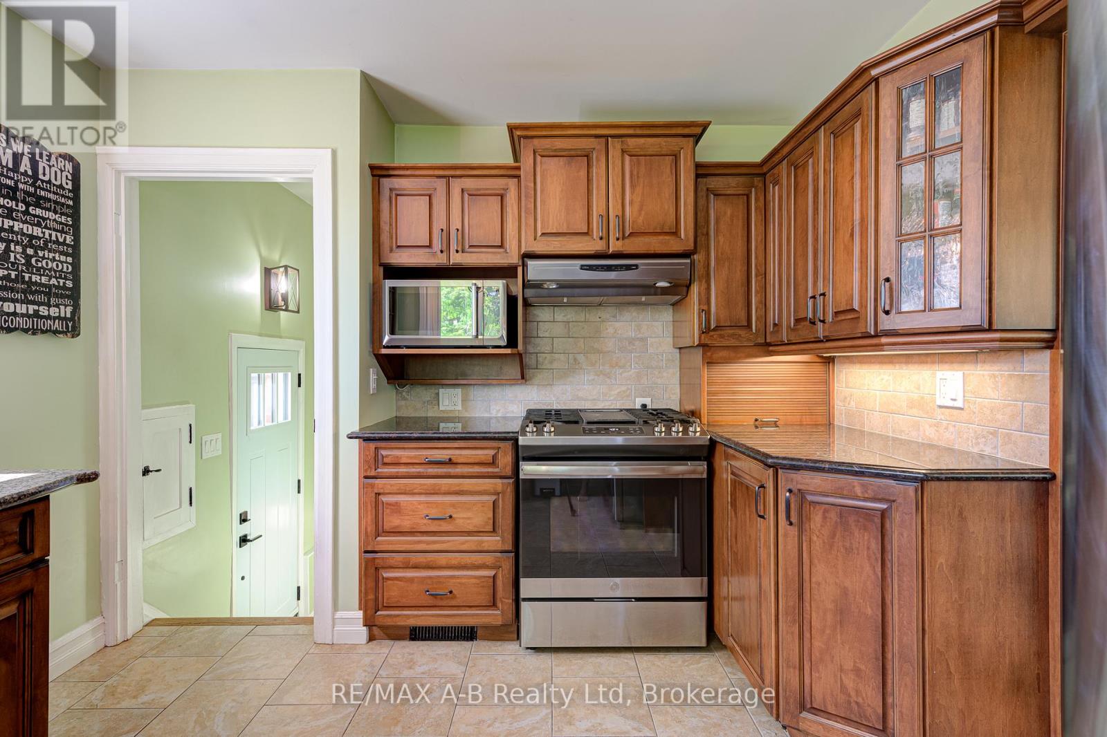 243 KING STREET - 18