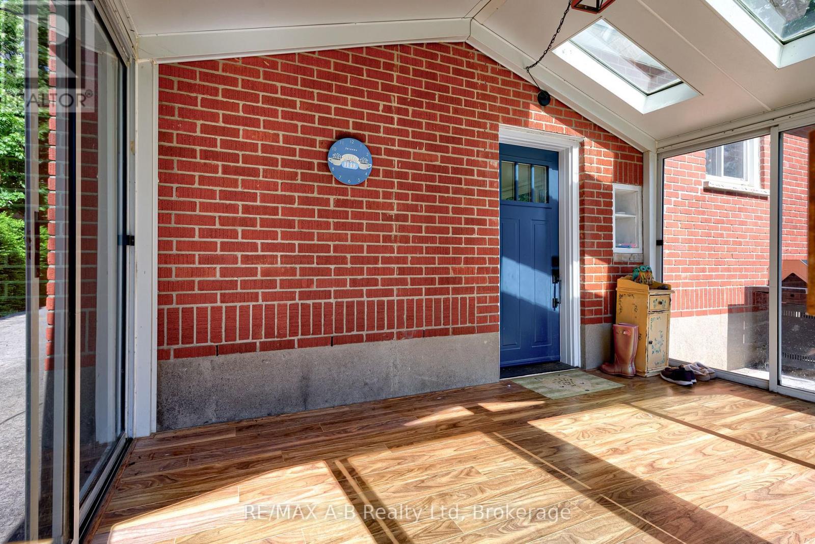 243 KING STREET - 28