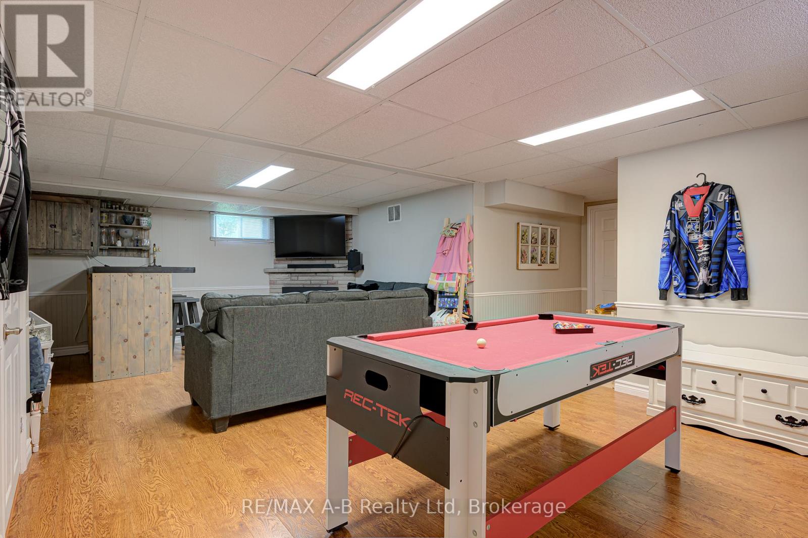243 KING STREET - 31