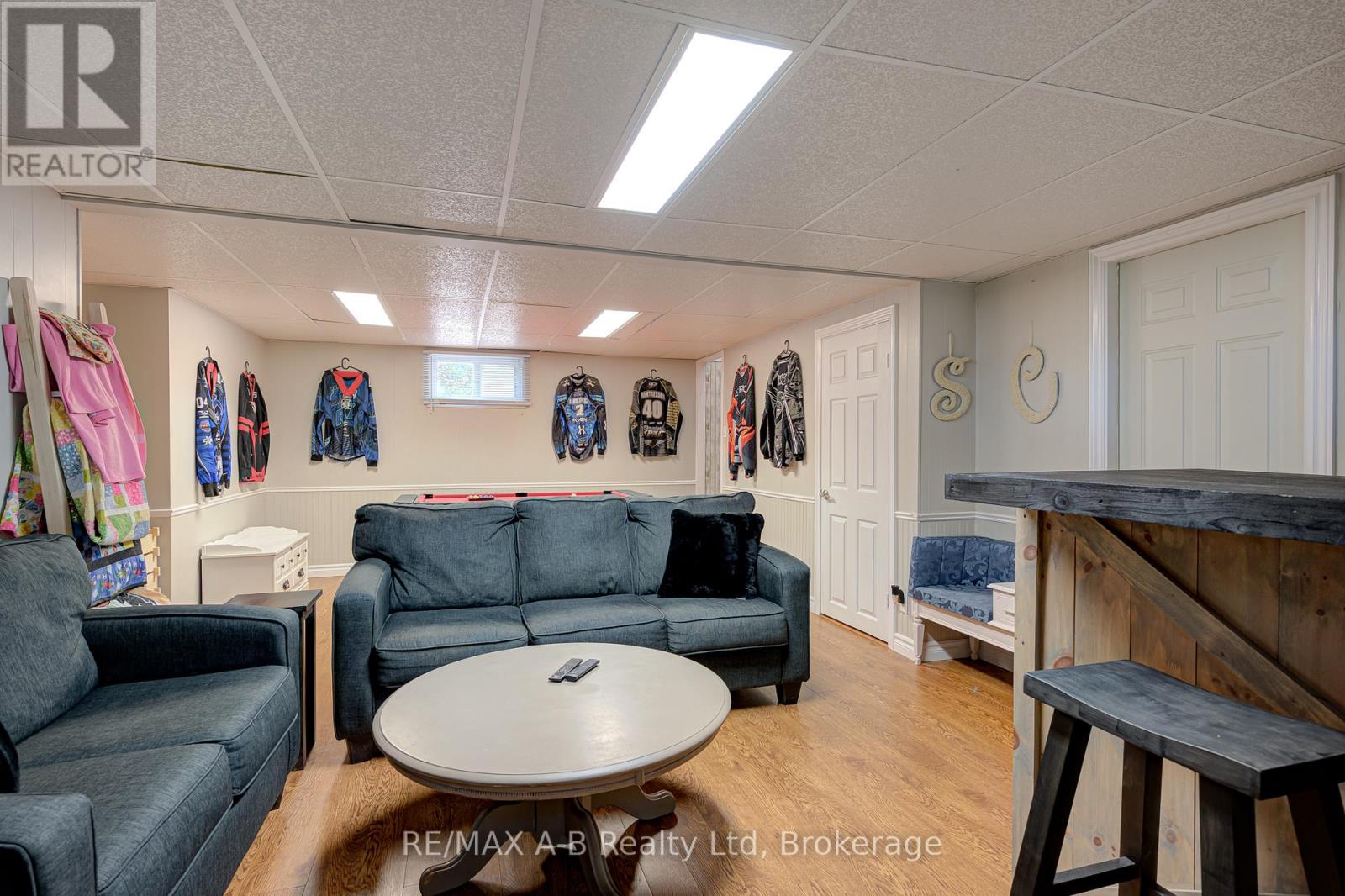 243 KING STREET - 34