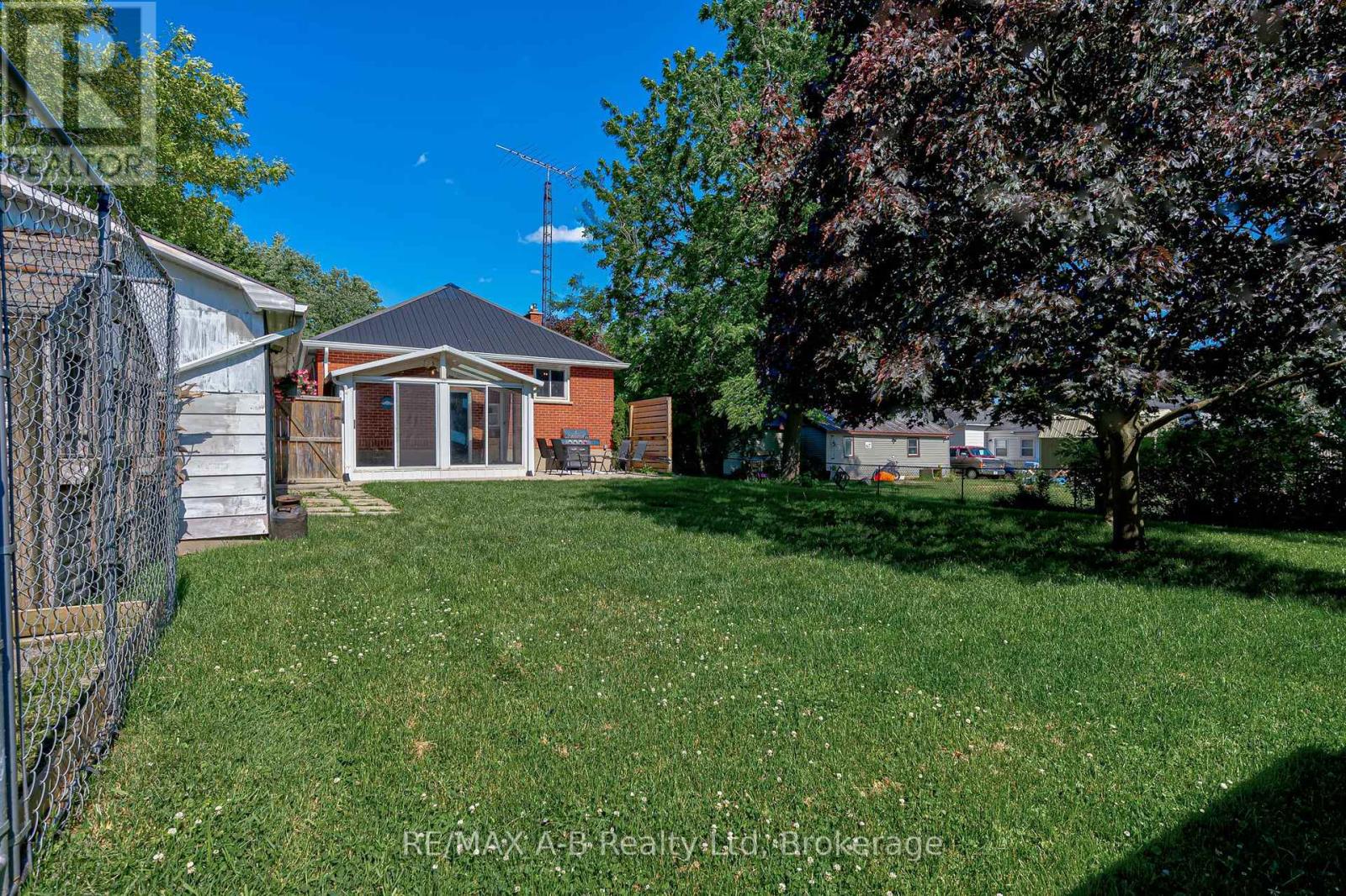 243 KING STREET - 41