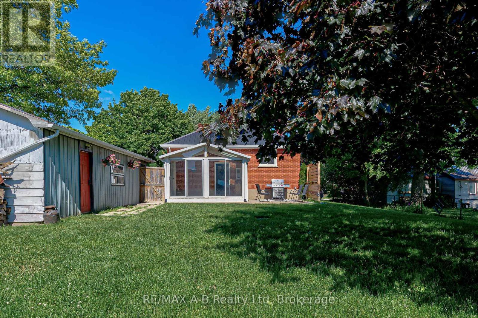 243 KING STREET - 42