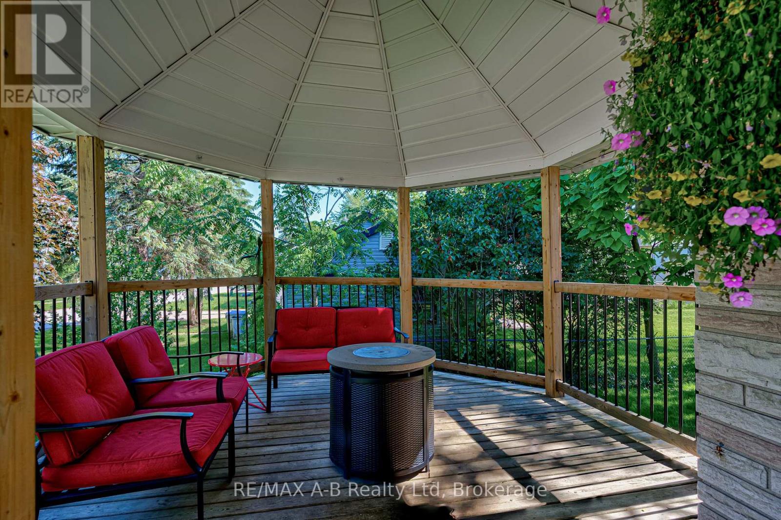 243 KING STREET - 5